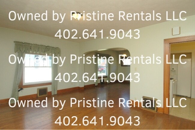 Building Photo - 322 S 6th St