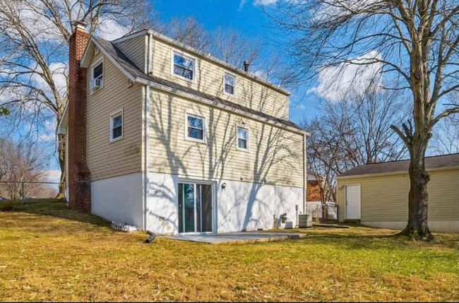 Building Photo - 4543 Kingston Rd