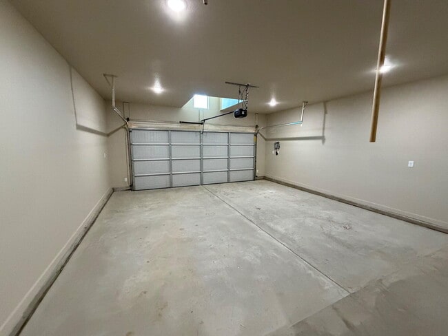 Building Photo - 406 Essex Ln