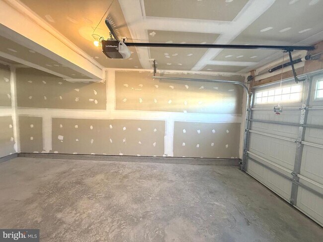 Building Photo - 63 Ogunquit Dr