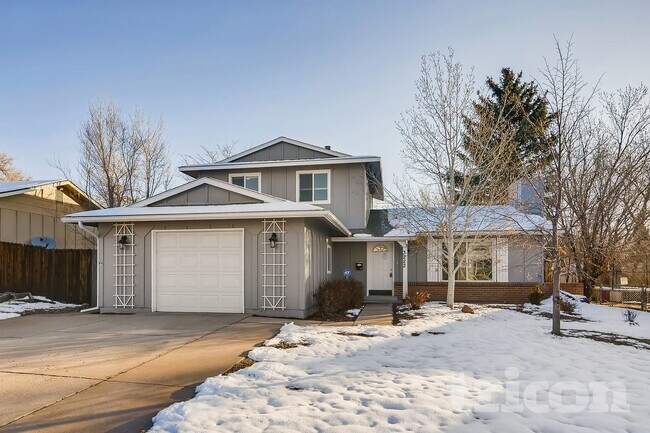 Building Photo - 3222 Greenwood Cir