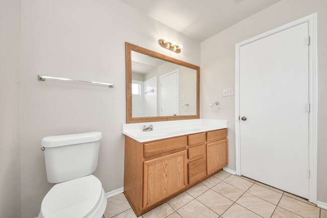 Building Photo - 12426 Magnolia Canyon
