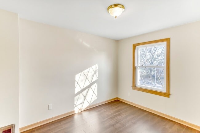 Building Photo - 5156 W 63rd Pl
