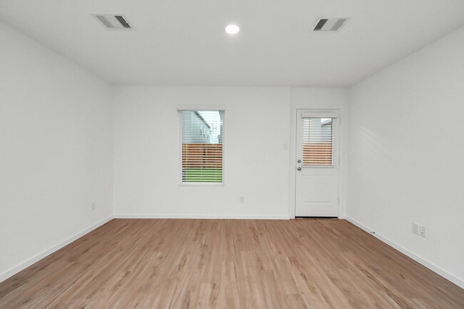 Building Photo - 18710 Gissi Dr