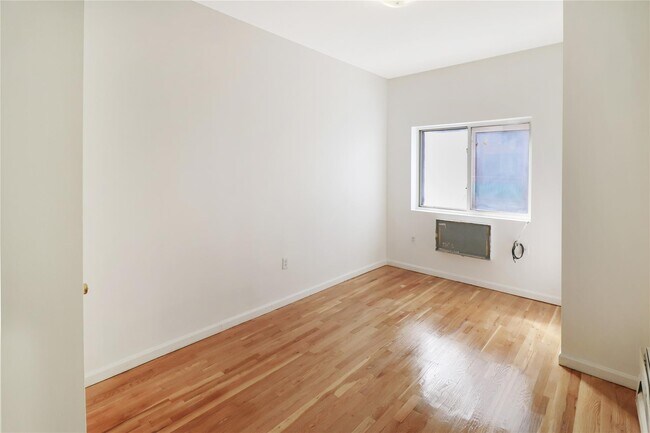 Building Photo - 140-32-140-34 34th Ave