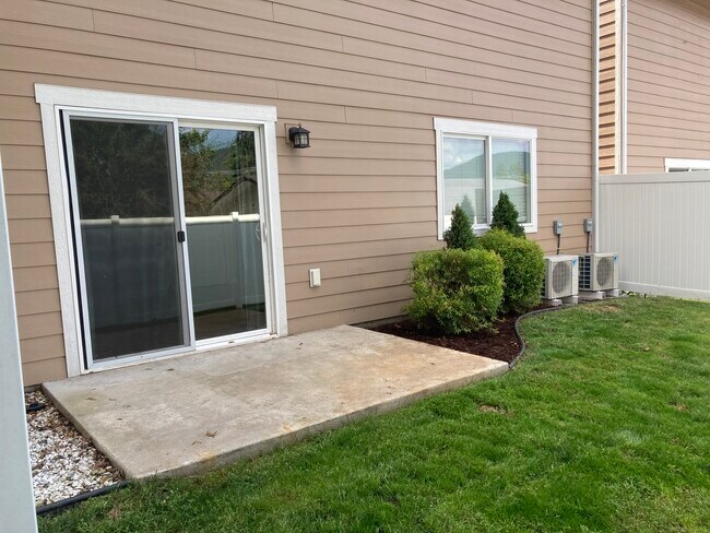 back patio - 752 E Spokane Ave
