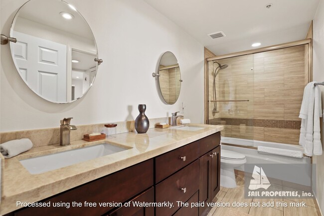 Building Photo - Newly Renovated Vacation Rental with Ocean...