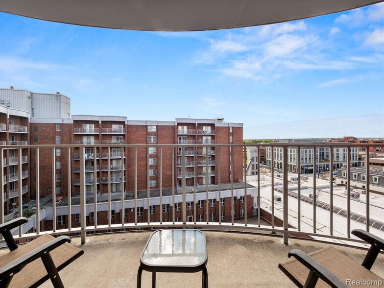 Building Photo - 411 S Old Woodward Ave