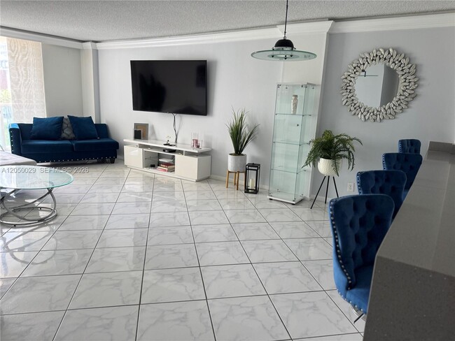 Building Photo - 3800 S Ocean Dr