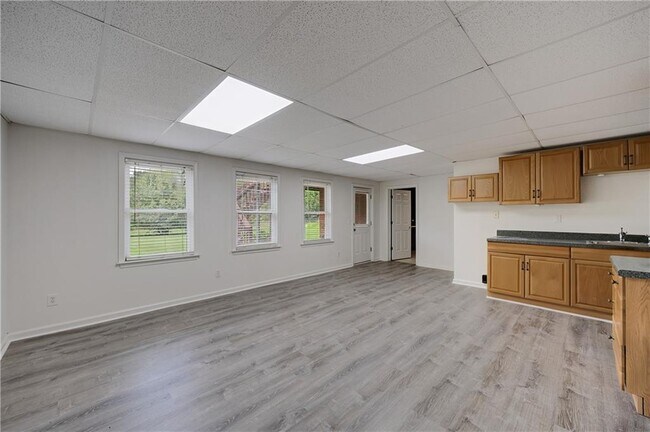 Building Photo - 5795 Dovnick Dr SW
