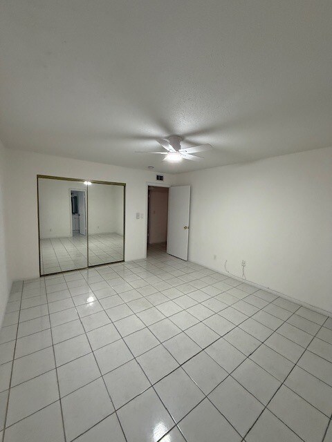 Building Photo - 1020 N 18th Ct