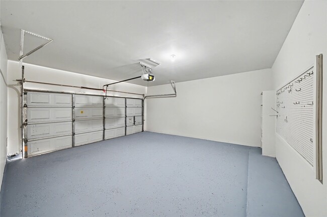 Building Photo - 1202 Woodley Bend