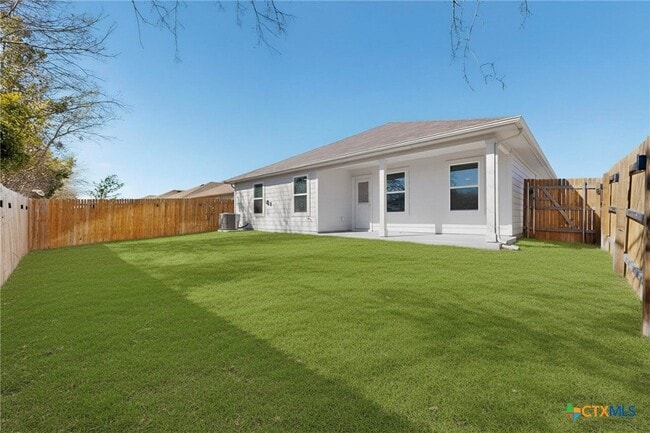 Building Photo - 218 Sickle Lp