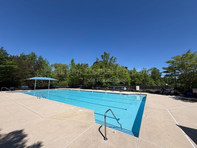 Building Photo - 5555 Falls Landing Dr