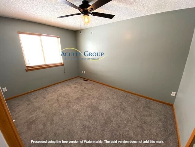 Building Photo - 4 Bedroom, 2 Bath Single Family Home in Monticello Available December 1st for $2200.00