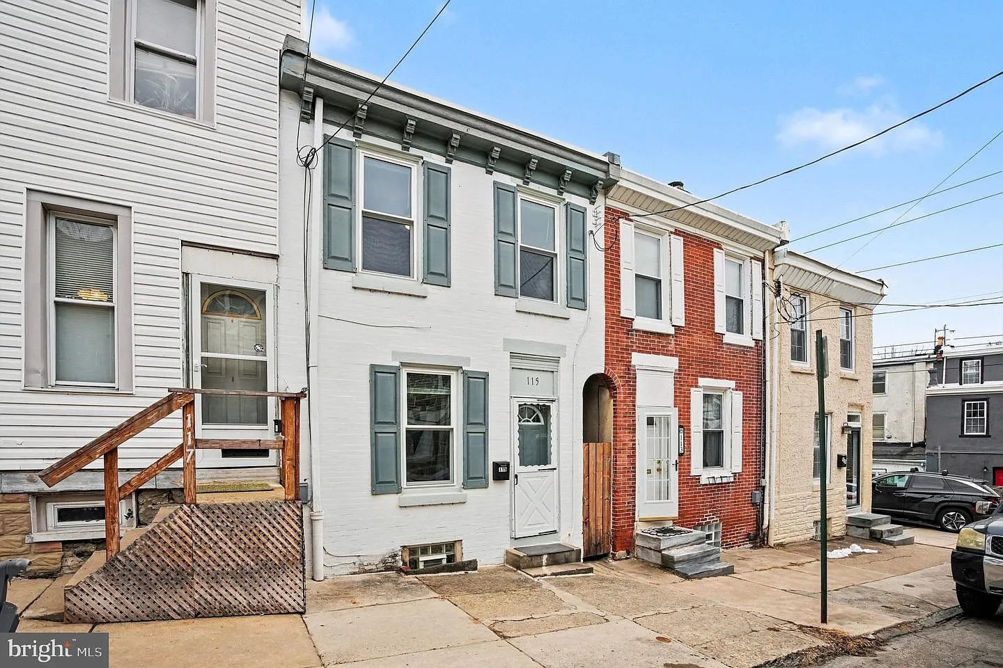 Building Photo - 115 Hermit St