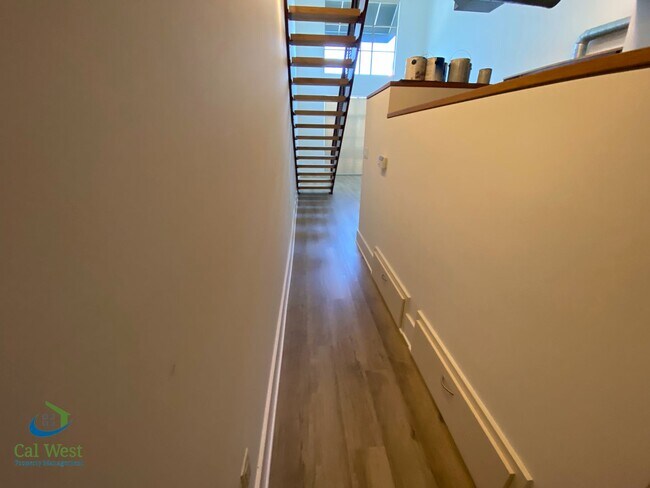 Building Photo - $3495.00 - Luxury 1/1.5 Santana Row with Bonus room