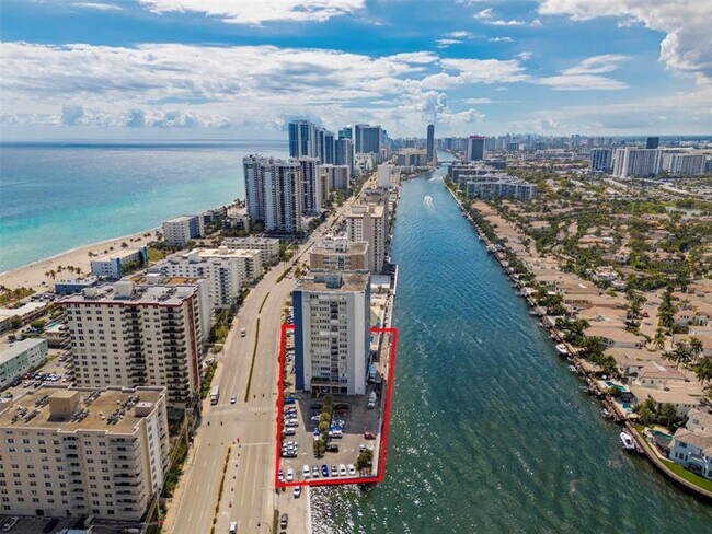 Building Photo - 1400 S Ocean Dr
