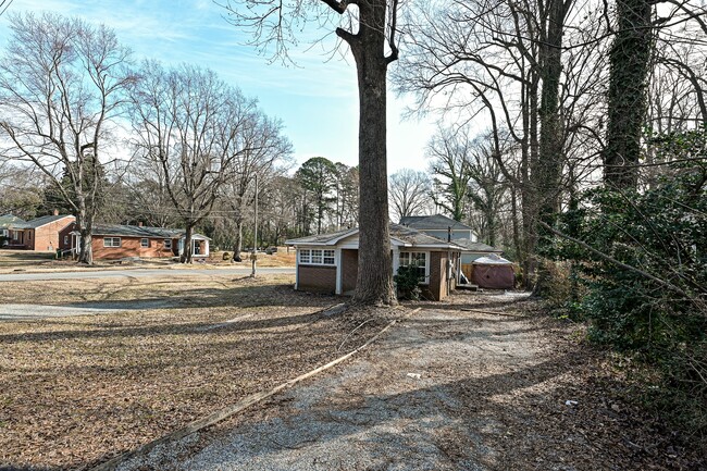 Building Photo - 2740 Grimes St