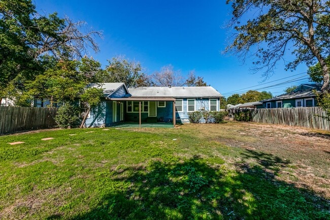 Building Photo - 2-BEDROOM TERRELL HEIGHTS COTTAGE