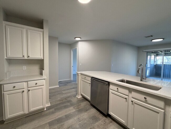 Building Photo - 3/2 in Del Valle