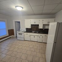 Building Photo - 508 N Water St