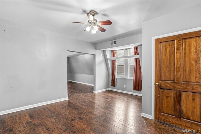 Building Photo - 2111 Seneca St