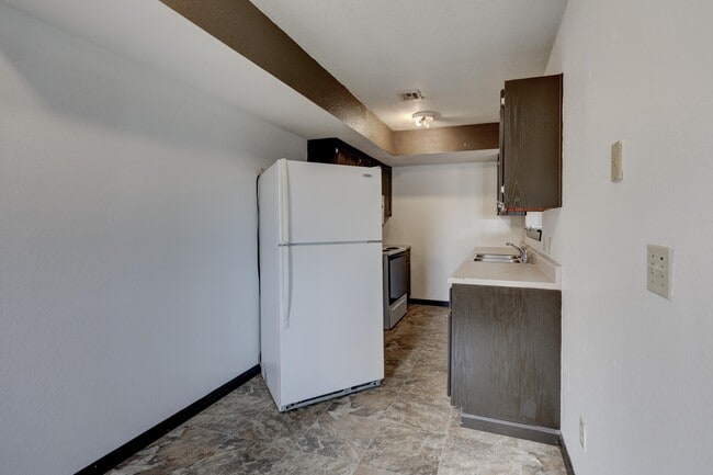 Building Photo - 717 N Walker St