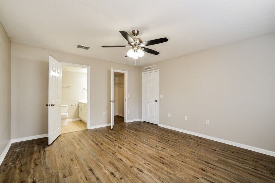 Building Photo - 685 Red Pepper Loop