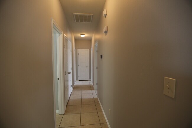 Building Photo - 4618 N Ebony St