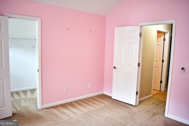 Building Photo - 2015 Lisa Springs Dr SW