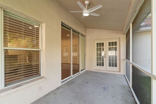 Building Photo - 4 bed, 2 Bath New Tampa Home for Lease!
