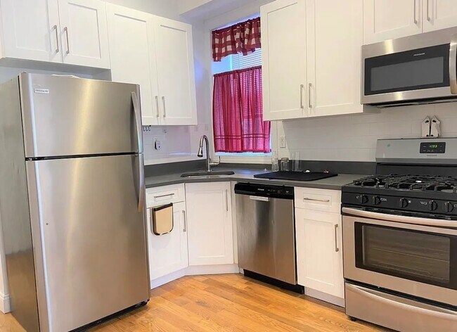 Building Photo - 534 New Lots Ave