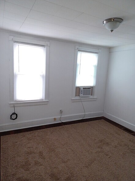 Bedroom 1 - 2437 Sycamore St