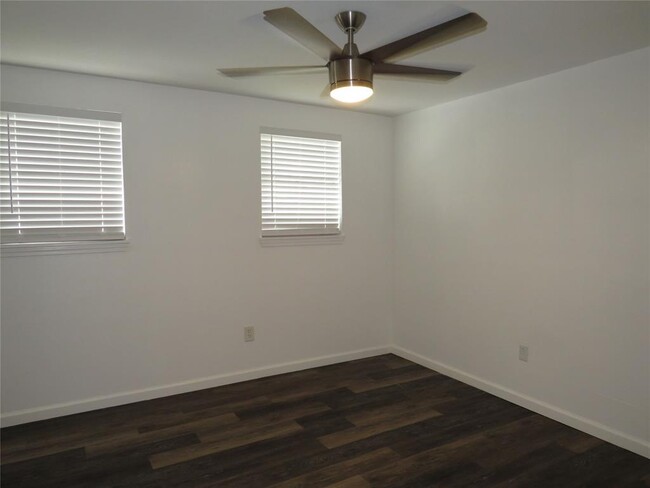 Building Photo - 11402 Sagedowne Ln