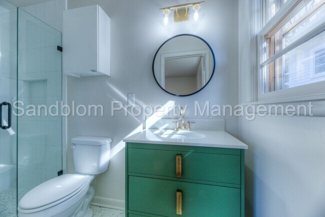 Building Photo - For Lease | Midtown Tulsa | Available Now!