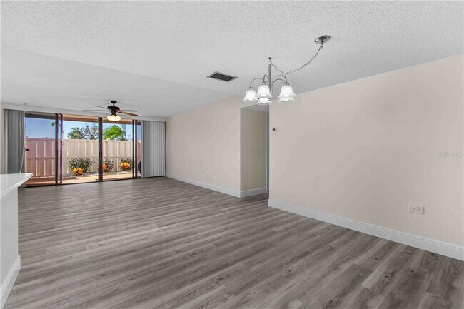 Building Photo - 500 Treasure Island Causeway