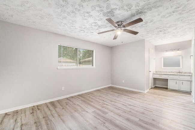 Building Photo - 23235 Earlmist Dr