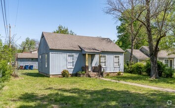Building Photo - * Move-In Special * Cute two bedroom one b...