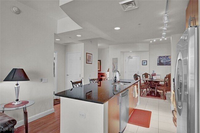 Building Photo - 200 W Sahara Ave