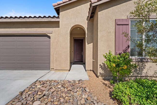 Building Photo - 43720 Vacanza Ct
