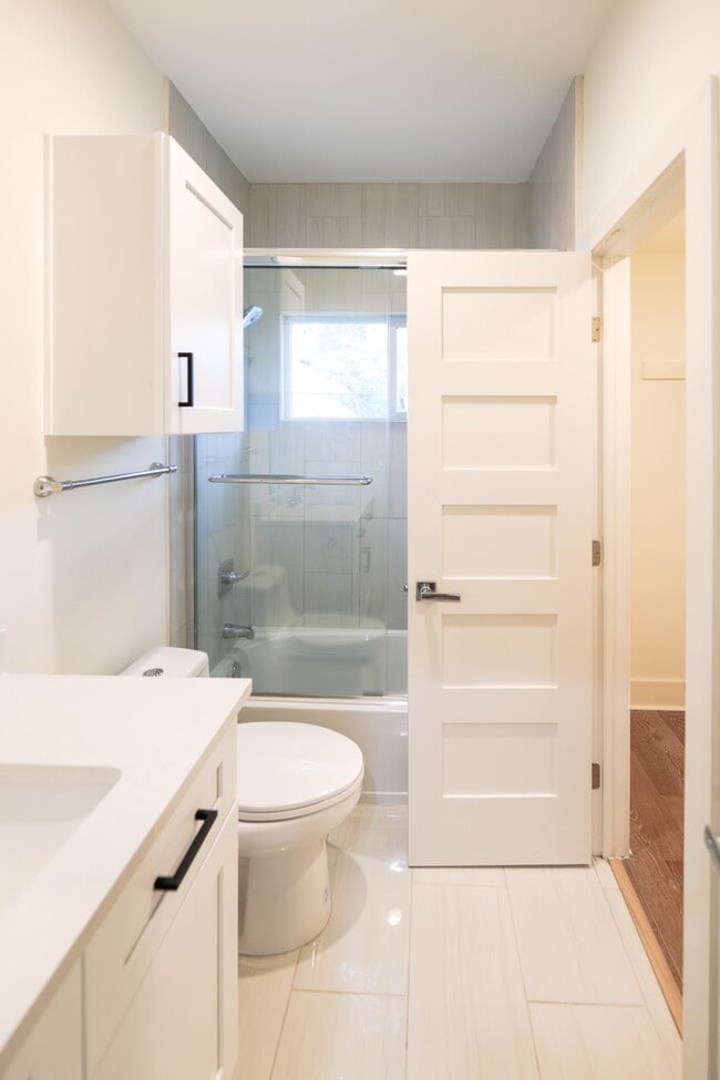 Building Photo - 8 Bedrooms 8 Baths Pre-leasing Now for 202...