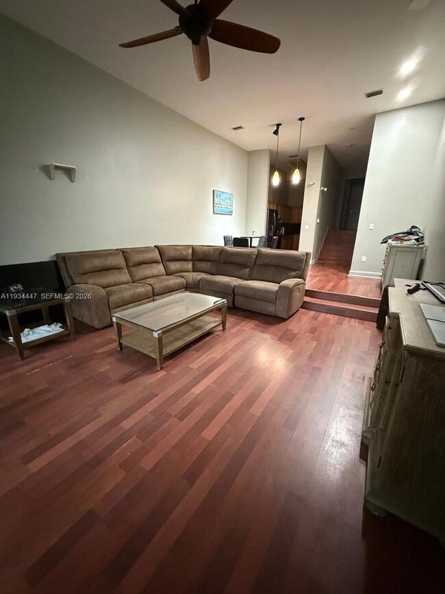 Building Photo - 2408 NE 135th St