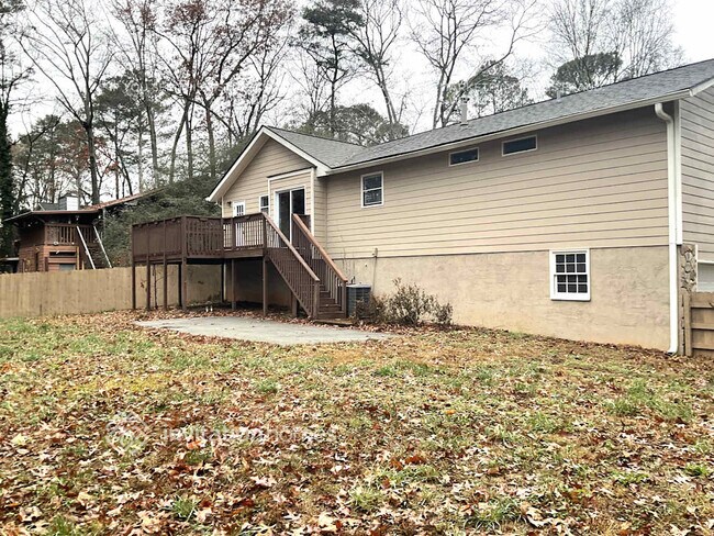 Building Photo - 2777 Kellogg Creek Rd