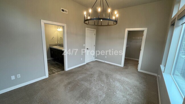 Building Photo - Modern and Stylish 3 BD | 3.5 BA Townhome ...