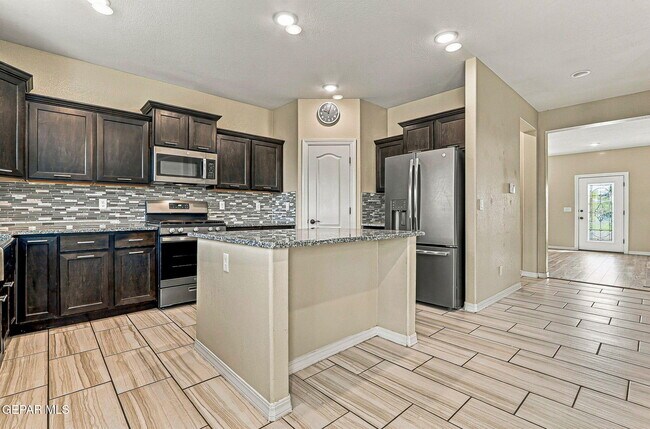 Building Photo - 14525 Juan Diego Dr