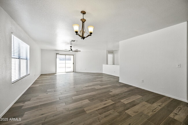 Building Photo - 225 E Gwen St