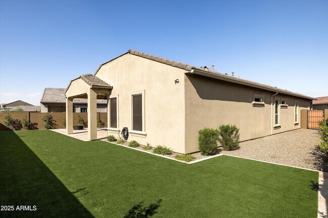 Building Photo - 21425 N 59th St