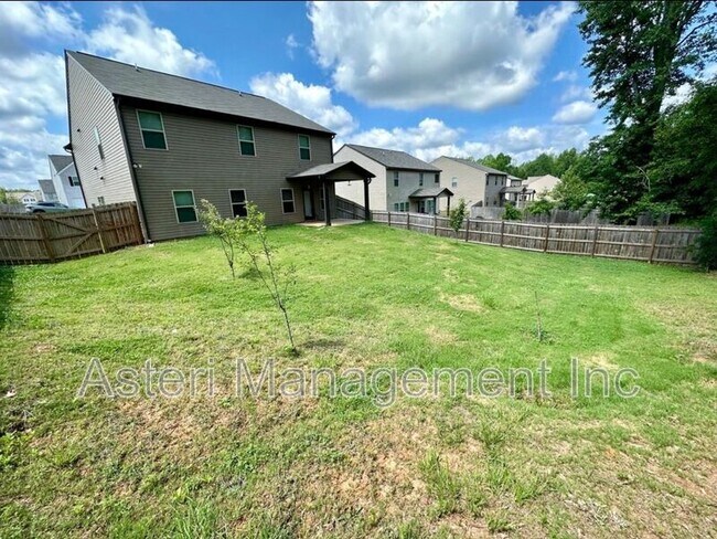 Building Photo - 300 Ousley Way