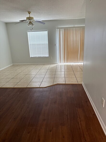 Building Photo - 6233 Yorktown Dr